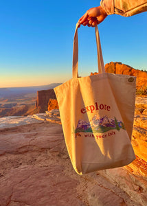 The EXPLORE Tote 🌲